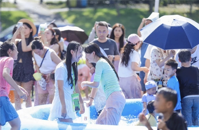 潮π仲夏嗨购季大幕将启 解锁夏日多元消费新体验(图1)
