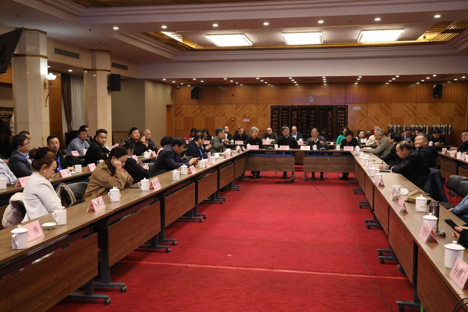 黄焕荣获2025民营经济行业创新人物 以技术创新赋能小家电产