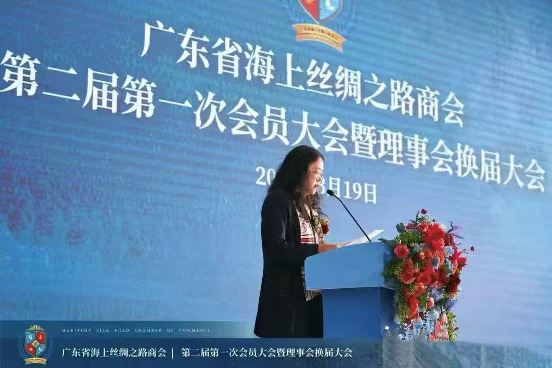 封面人物|杨晓琴:让世界看见中国美 打造文化出海大船 (图4) f6be110f8aa4bffb254c073ba8935c32.jpg