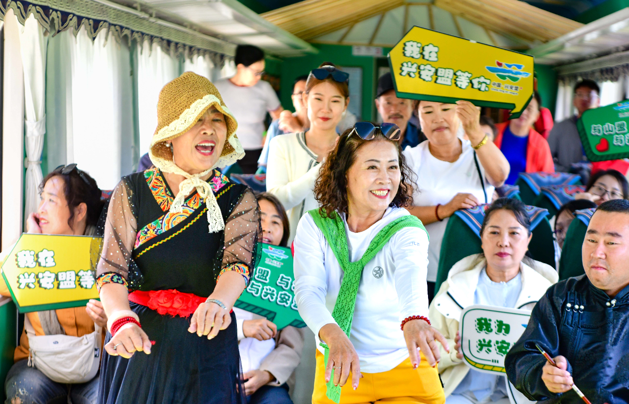 8部门促铁路与旅游融合发展，到2030年打造160列以上铁路旅游列车专用车组